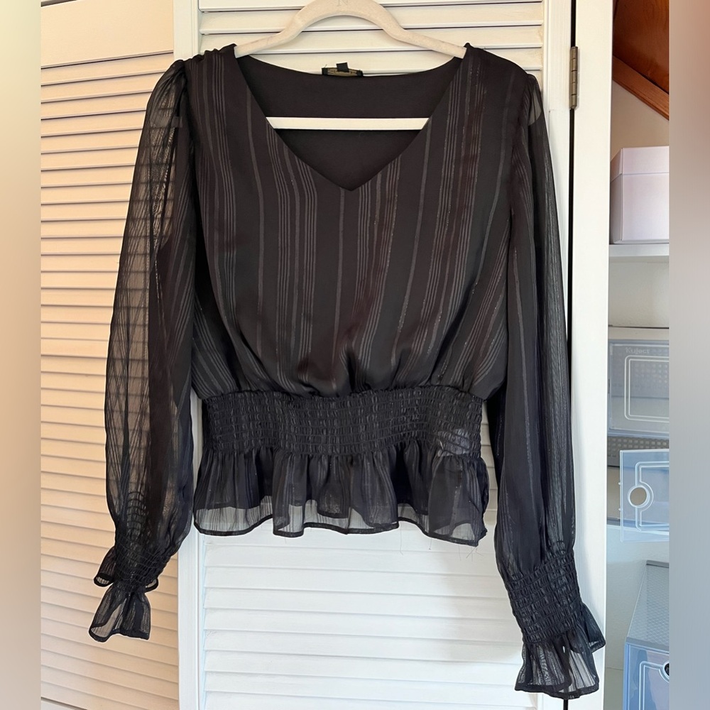 Black long sleeve crop top